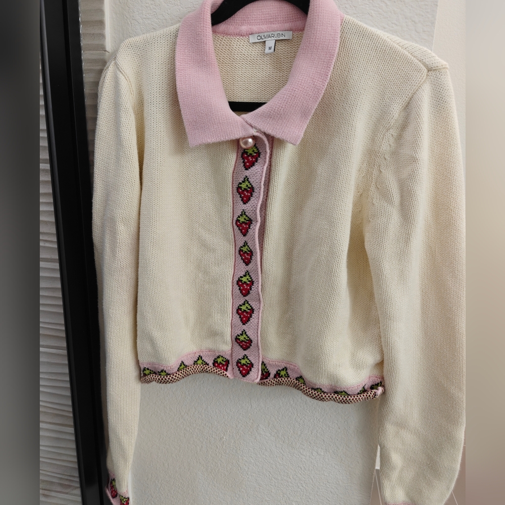 OLIVIA RUBIN Sweater || Medium - Picture 2 of 2